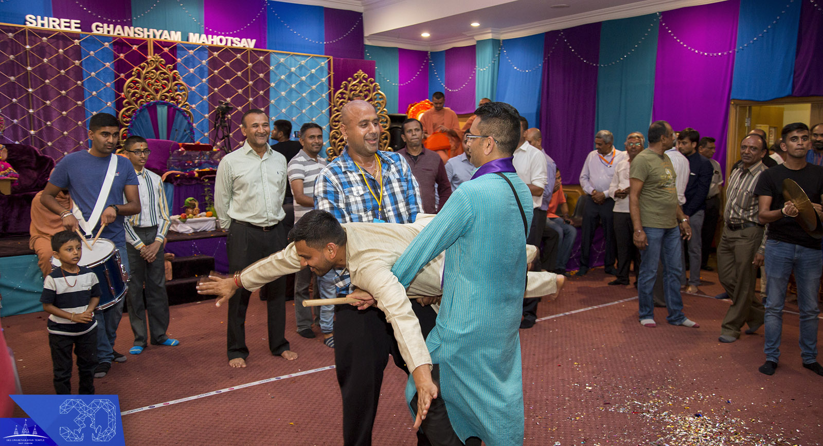 174  - ©1987-2017 SKS Swaminarayan Temple East London